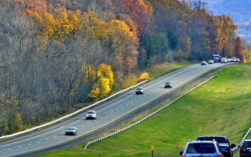 科學的駕駛姿勢你知道嗎? 途駕車時應注意哪些問題呢
