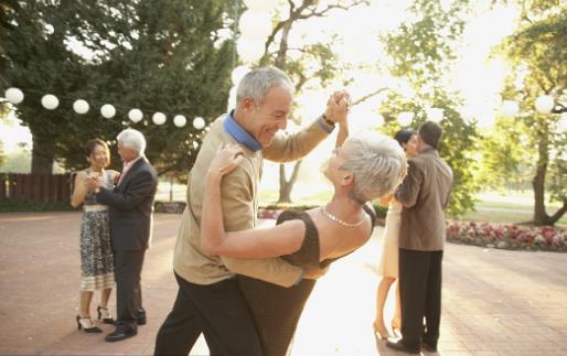 行動遲緩當心帕金森找上門 老年人適當鍛煉有益身心