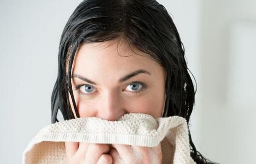 女性夜里睡覺出汗是體質問題 解決出汗的小妙招