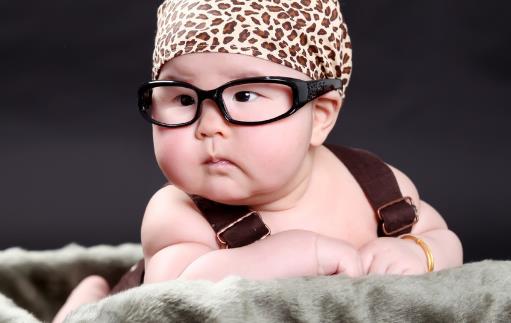 關注寶貝的10個標志性瞬間 預示寶貝的智力發展水平