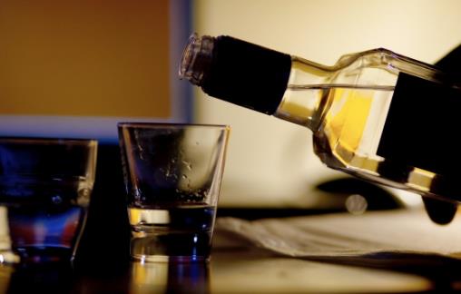 手掌皮膚粗糙影響美觀 緩解起皮避免接觸刺激性物質