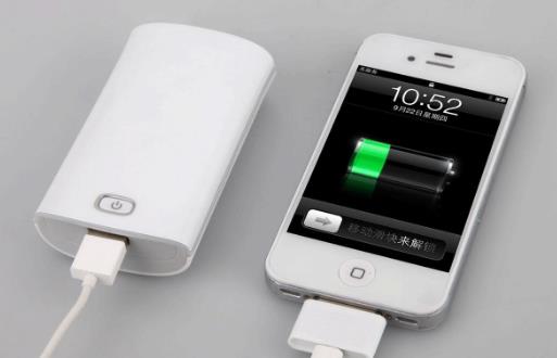 手機的充電誤區(qū) 邊充邊玩?zhèn)謾C也傷身體