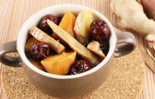 每天睡前堅持用生姜貼肚臍 生姜的養(yǎng)生功效大全