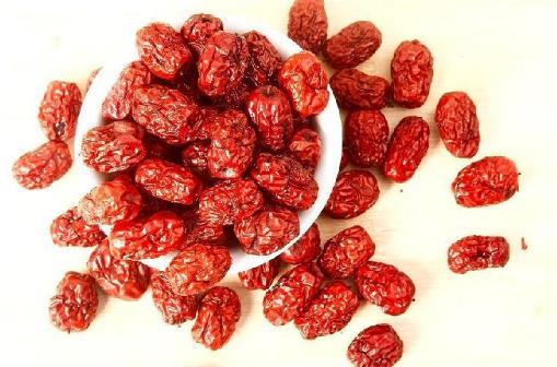 卵巢是女性重要的一個部位,卵巢衰老的話,女人的容顏也