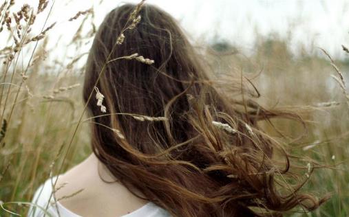 腋毛眉毛擋汗御塵 揭秘人體7個(gè)部位的毛發(fā)作用