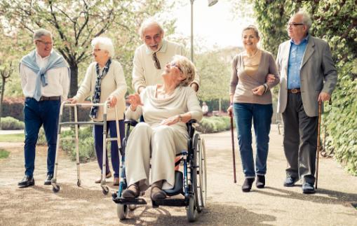 被骨質(zhì)疏松“盯上”怎么辦？專家：需要長(zhǎng)期治療