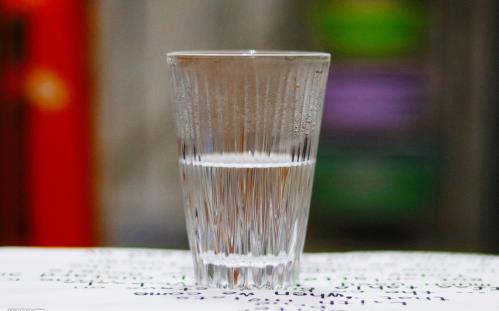 一旦查出血脂高，禁忌三物，做好二事，多喝一種水，血脂