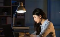 熬夜對(duì)人體到底有多大危害 快放開(kāi)你的手機(jī)進(jìn)入夢(mèng)鄉(xiāng)