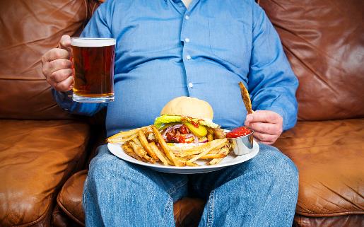 壓斷肋骨救回朋友 日常易猝死的惡習(xí)及猝死急救措施