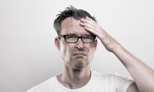 坐得太久，站起來瞬間頭暈，身體什么了？2個(gè)問題盡量多留