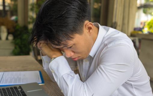 坐得太久，站起來瞬間頭暈，身體什么了？2個(gè)問題盡量多留