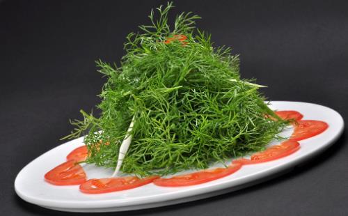 茴香價格便宜,營養并不少,可是營養師提醒,用茴香做餡