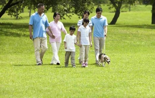 老年人出現日落綜合征 兒女要盡可能陪伴減少獨處