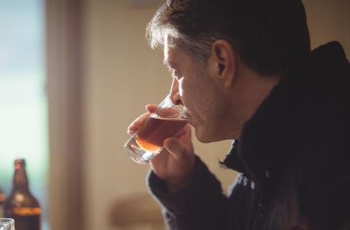 大家都知道喝酒對身體很不好，特別是酒喝多了傷肝，一旦