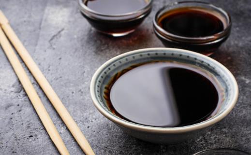 夏天適量吃醋好處多多 堅(jiān)持吃醋可減少內(nèi)臟脂肪