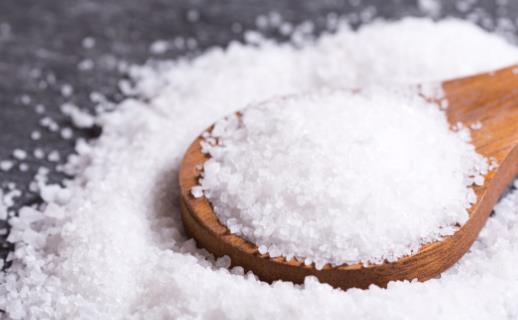 過(guò)分控制鹽分的攝入 反而可能對(duì)心臟造成損傷
