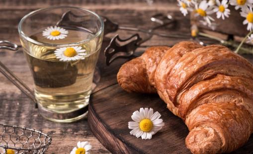 夏季喝涼茶瀉火解毒涼血利咽 喝涼茶的注意事項