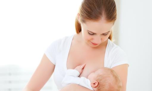 堅(jiān)持母乳喂養(yǎng)也要走過重重難關(guān) 母乳喂養(yǎng)的10個(gè)誤區(qū)