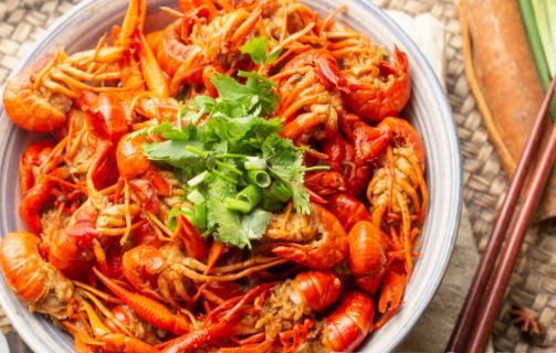 四種食物里可能含有寄生蟲(chóng)，開(kāi)水都?xì)⒉凰溃詈笠环N很多