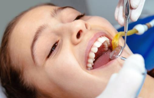 洗牙到底好不好？洗牙會傷牙嗎?