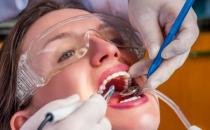 洗牙到底好不好 關于洗牙的相關誤區