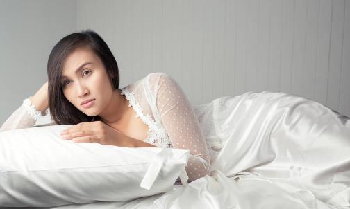 睡覺(jué)時(shí)要不要穿睡衣？對(duì)身體有哪些影響