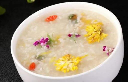 熬夜對健康造成傷害 最適合熬夜一族的養(yǎng)生食物