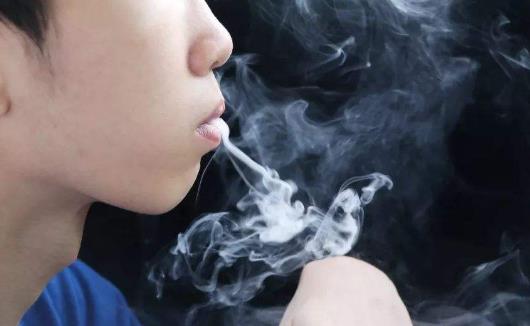 口干口苦口氣重的共同原因 要引起重視