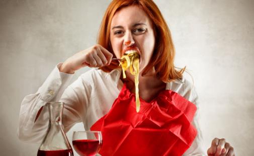 暴飲暴食會讓胃“撐大”嗎?別再為你的能吃找借口了