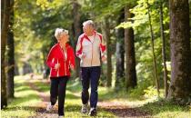 跑步是老人首選運(yùn)動方法 老人晨跑要注意八個事項