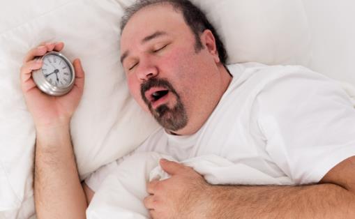 我國有30%的人會打鼾 打鼾需要拍醒嗎