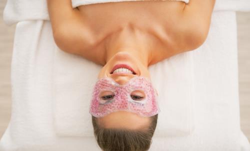 眼部的肌膚非常嬌嫩，因此也需要額外地特殊保養(yǎng)，不及時