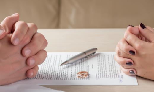 離婚帶來很大的危害性 更易引發抑郁癥和高血壓