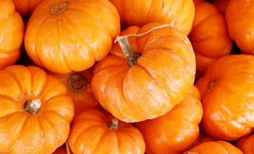 南瓜皮厚又硬不好去皮，妙招來幫你！