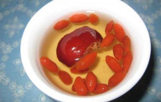 紅棗泡水的作用 紅棗泡水的八大禁忌