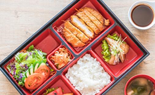 乳房的愛恨食物吃錯胸越小 為乳房健康應少吃的食物