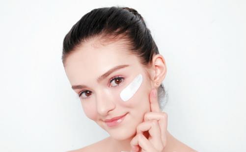 毛孔粗大不要急 試試這些護理方法