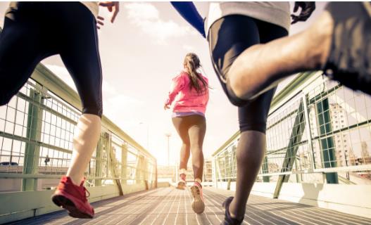 堅(jiān)持跑步的十一個(gè)好處 你會(huì)更享受跑步的過程