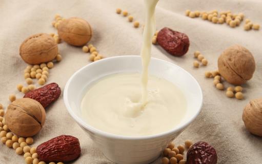 自制藥膳豆漿食譜多喝好處多 如何選擇合適的豆漿機