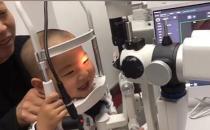 2歲寶寶患先天性白內障，愛爾眼科專家助其重獲光明