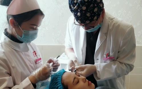 揚(yáng)州施爾美整形醫(yī)院?jiǎn)萄诺?豐顏?首發(fā)機(jī)構(gòu) 樹(shù)立行業(yè)安全標(biāo)桿