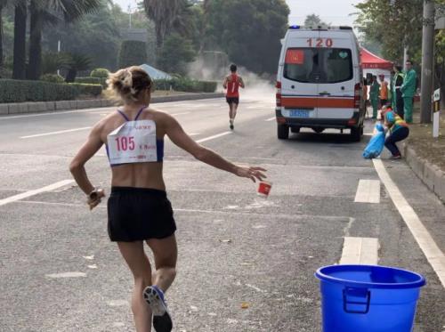 萬人跑過的42公里萬科“莞馬”，環衛工清潔只花了10分鐘？