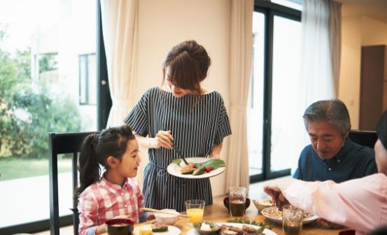 吃飯的禁忌你知多少 吃米飯的四項(xiàng)原則