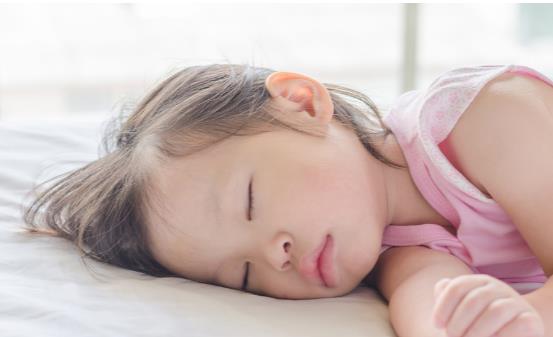 睡得好好的突然感覺一腳踩空 專家帶你揭秘這種癥狀的原因