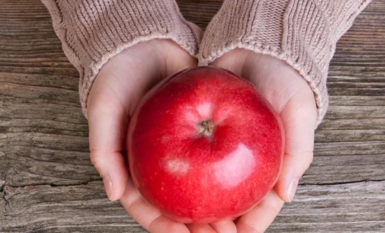 買蘋(píng)果別只看顏色 認(rèn)準(zhǔn)三點(diǎn)保證個(gè)個(gè)好吃口感清脆