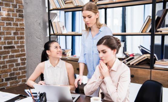 職場中這五類人不宜深交 找到值得深交的同事不再孤軍奮戰