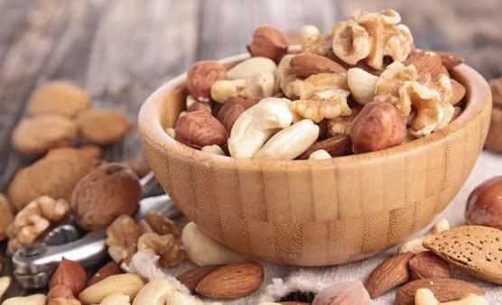 堅(jiān)果的錯(cuò)誤吃法 4種錯(cuò)誤吃法等于浪費(fèi)營(yíng)養(yǎng)