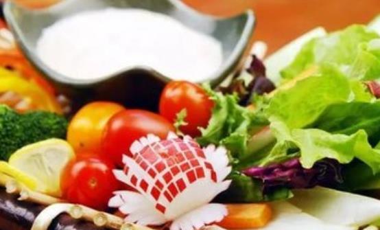 常見腫瘤患者的七大飲食誤區 高價吃抗癌食品是錯誤的