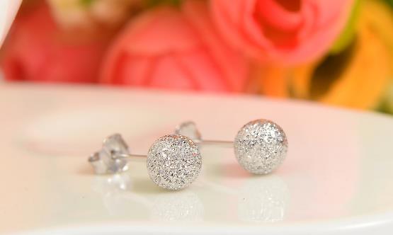 如何正確處理發(fā)黑銀飾