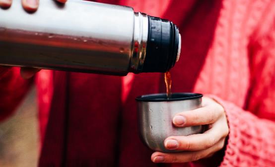 保溫杯里的異味巧去除 教你買到高質量的真空保溫杯